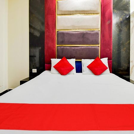 Hotel O Double Rr New Delhi Bagian luar foto