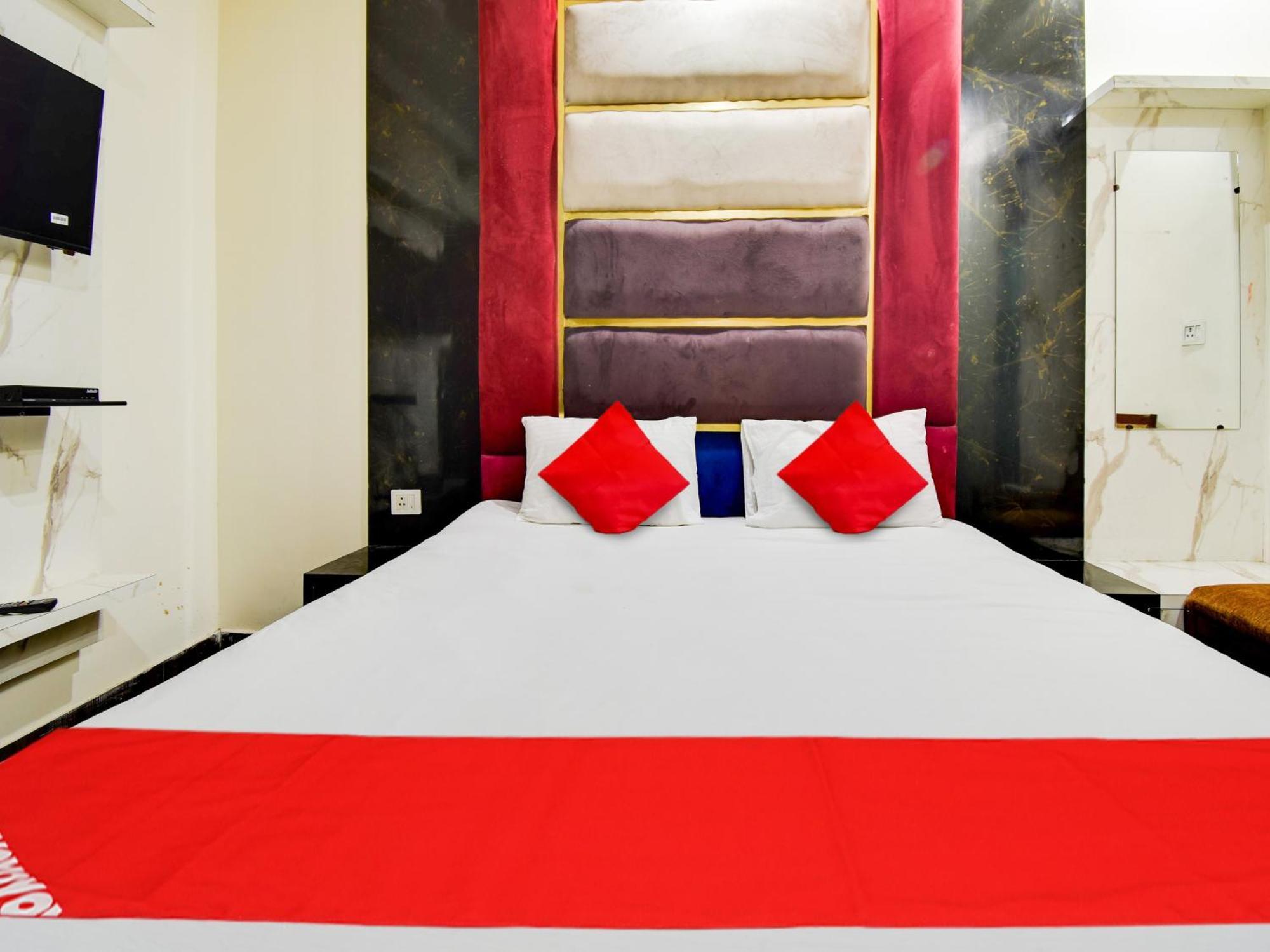 Hotel O Double Rr New Delhi Bagian luar foto