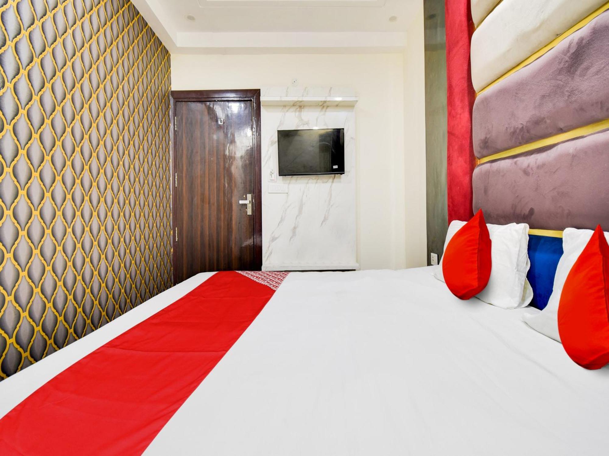 Hotel O Double Rr New Delhi Bagian luar foto