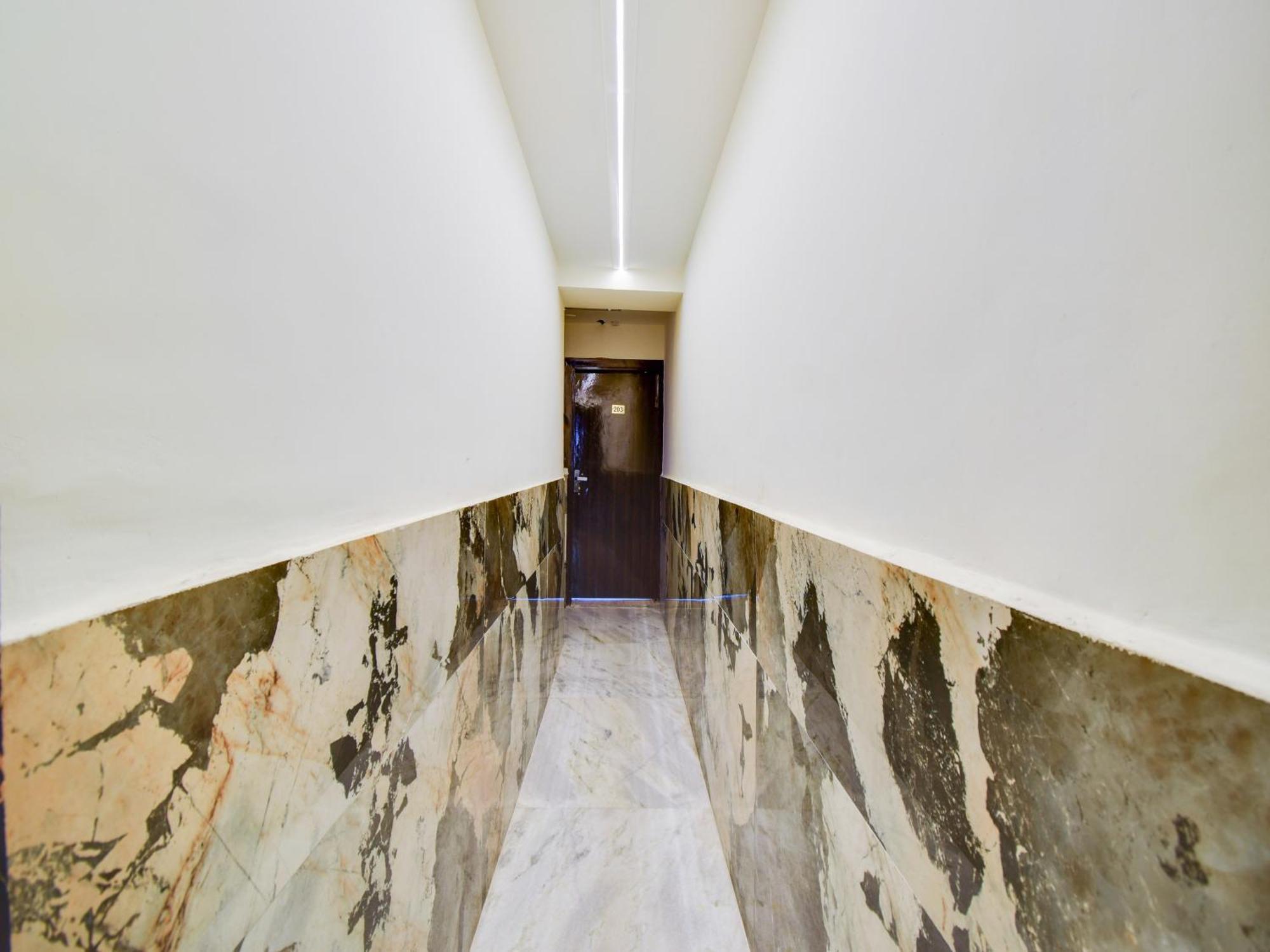 Hotel O Double Rr New Delhi Bagian luar foto