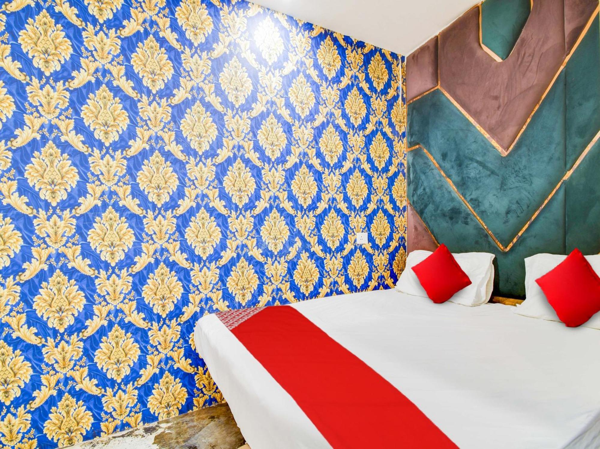 Hotel O Double Rr New Delhi Bagian luar foto